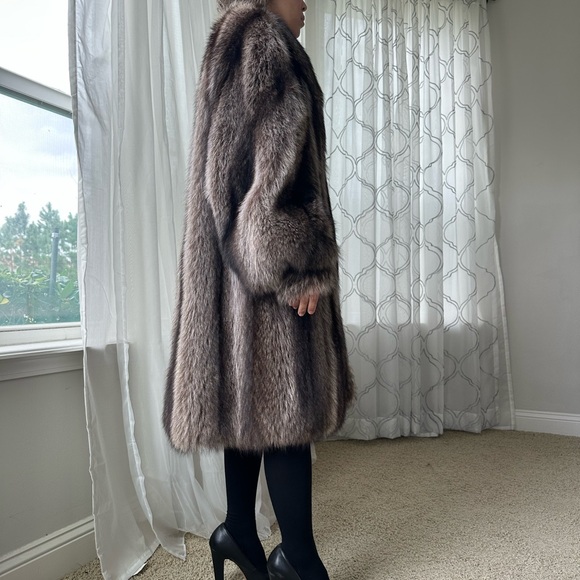 VTG Fur Coat - Picture 3 of 11